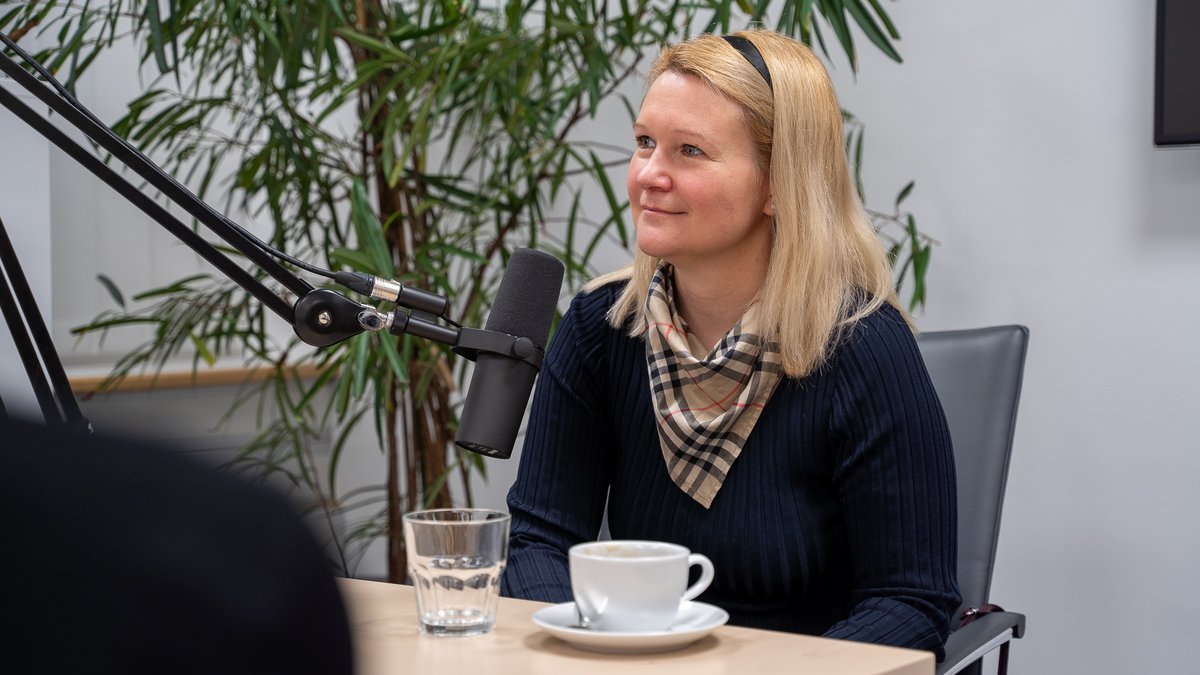 Larissa Kravitz, Podcasterin und Finanzexpertin