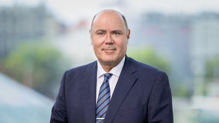 Mag. Ronald Laszlo ist Mitglied des Vorstandes der VBV-Betriebliche Altersvorsorge AG, VBV-Pensionskasse Aktiengesellschaft, VBV-Pensionsservice-Center GmbH und Betriebliche Altersvorsorge-SWE GmbH