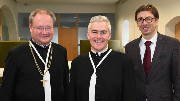 v.l.: Propst Anton Höslinger Can.Reg., Kämmerer Elias Carr Can.Reg. und Wirtschaftsdirektor Andreas Gahleitner, Stift Klosterneuburg
